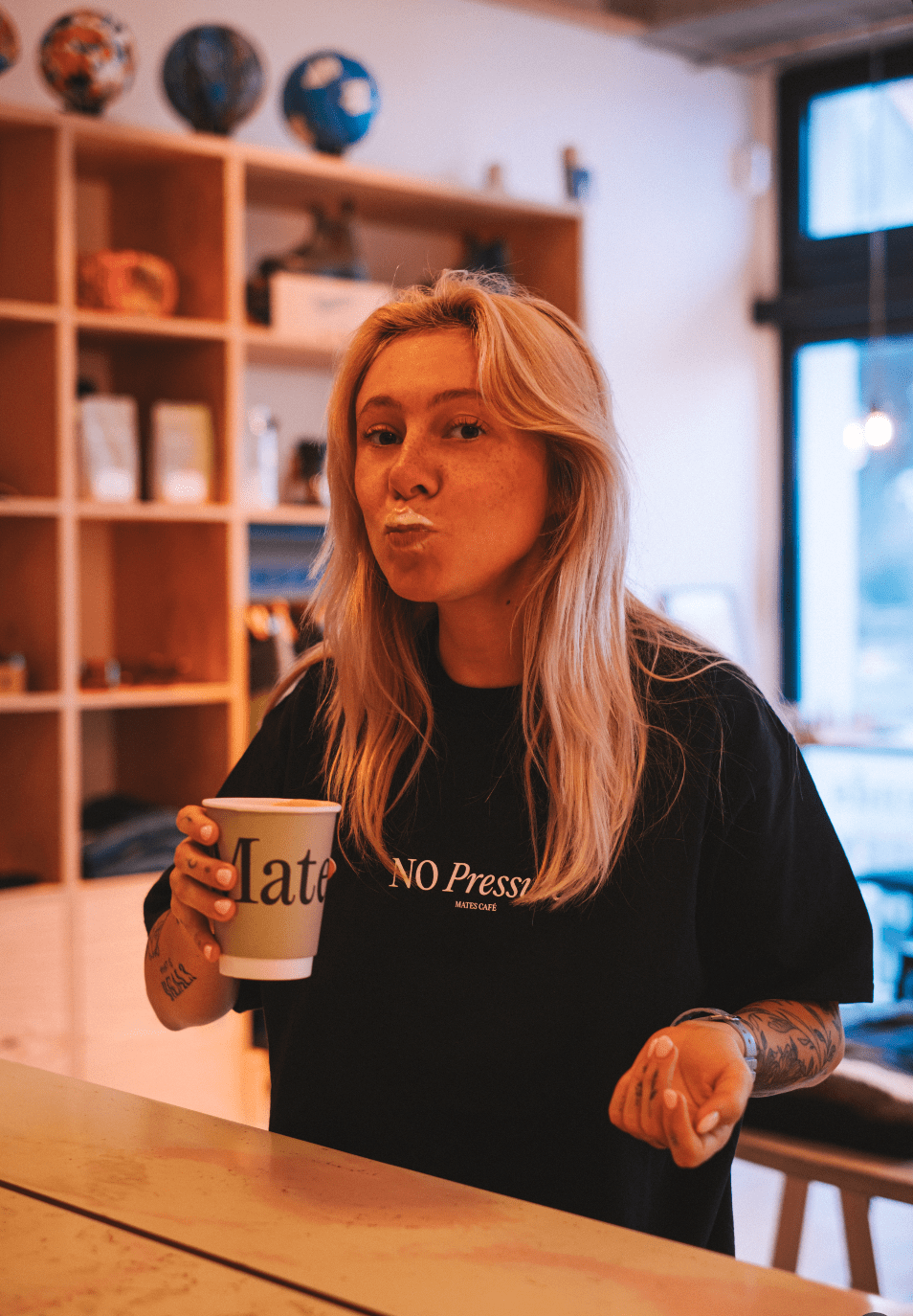 Mates Coffee Store S TEE SHIRT INCOGNITO