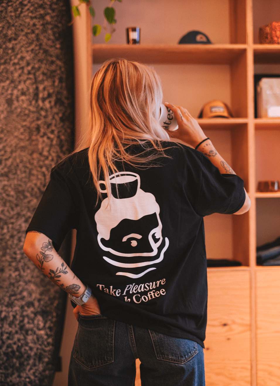 Mates Coffee Store TEE SHIRT INCOGNITO