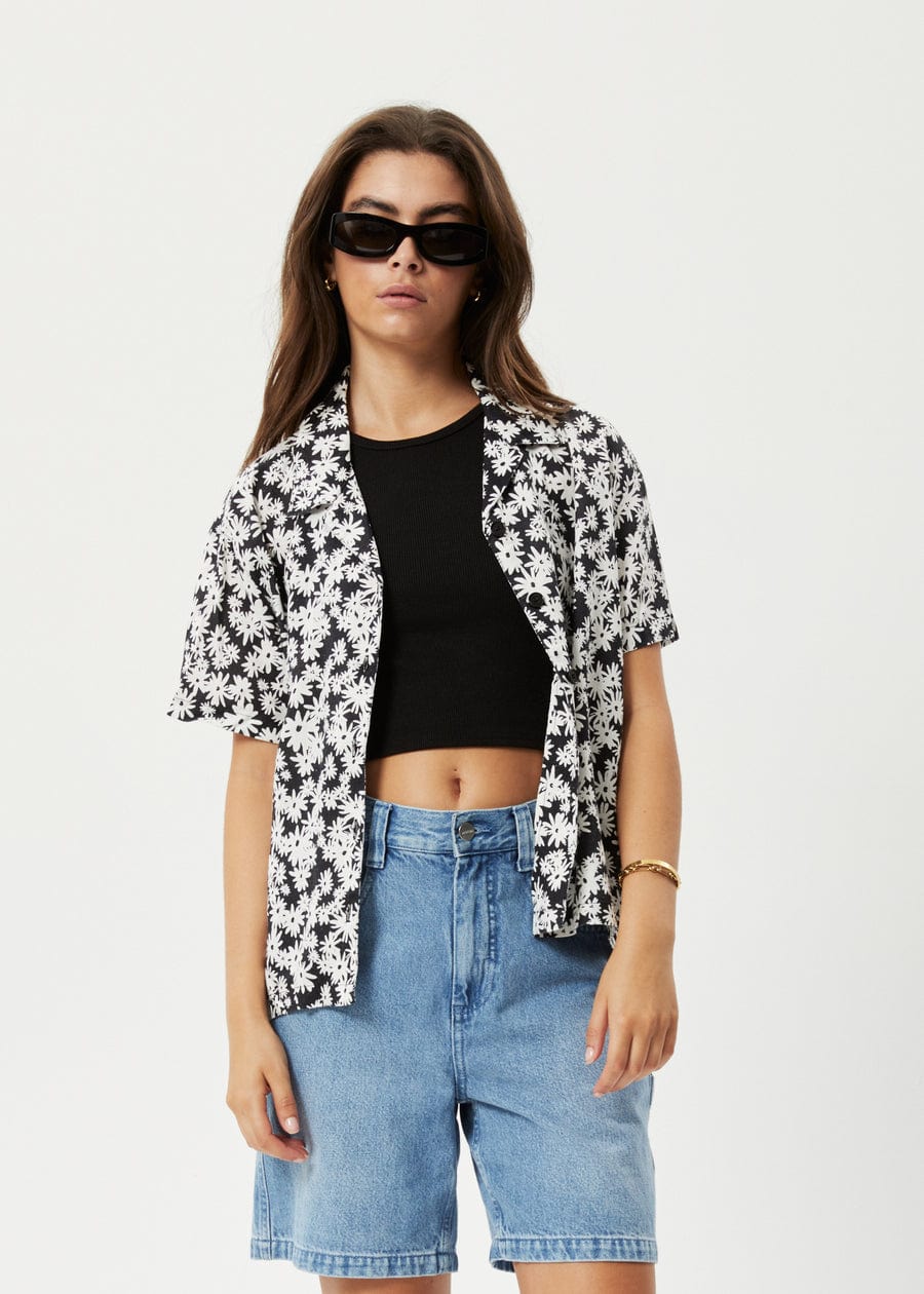 Afends Chemise Benny Hemp Short Sleeve Shirt Black Daisy