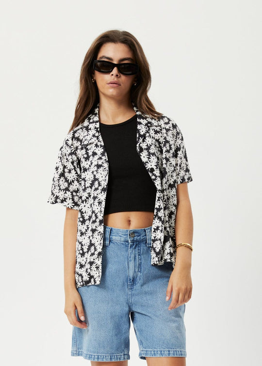 Afends Chemise Benny Hemp Short Sleeve Shirt Black Daisy