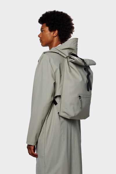 Rains Backpack ONE SIZE Rolltop Rucksack Cement